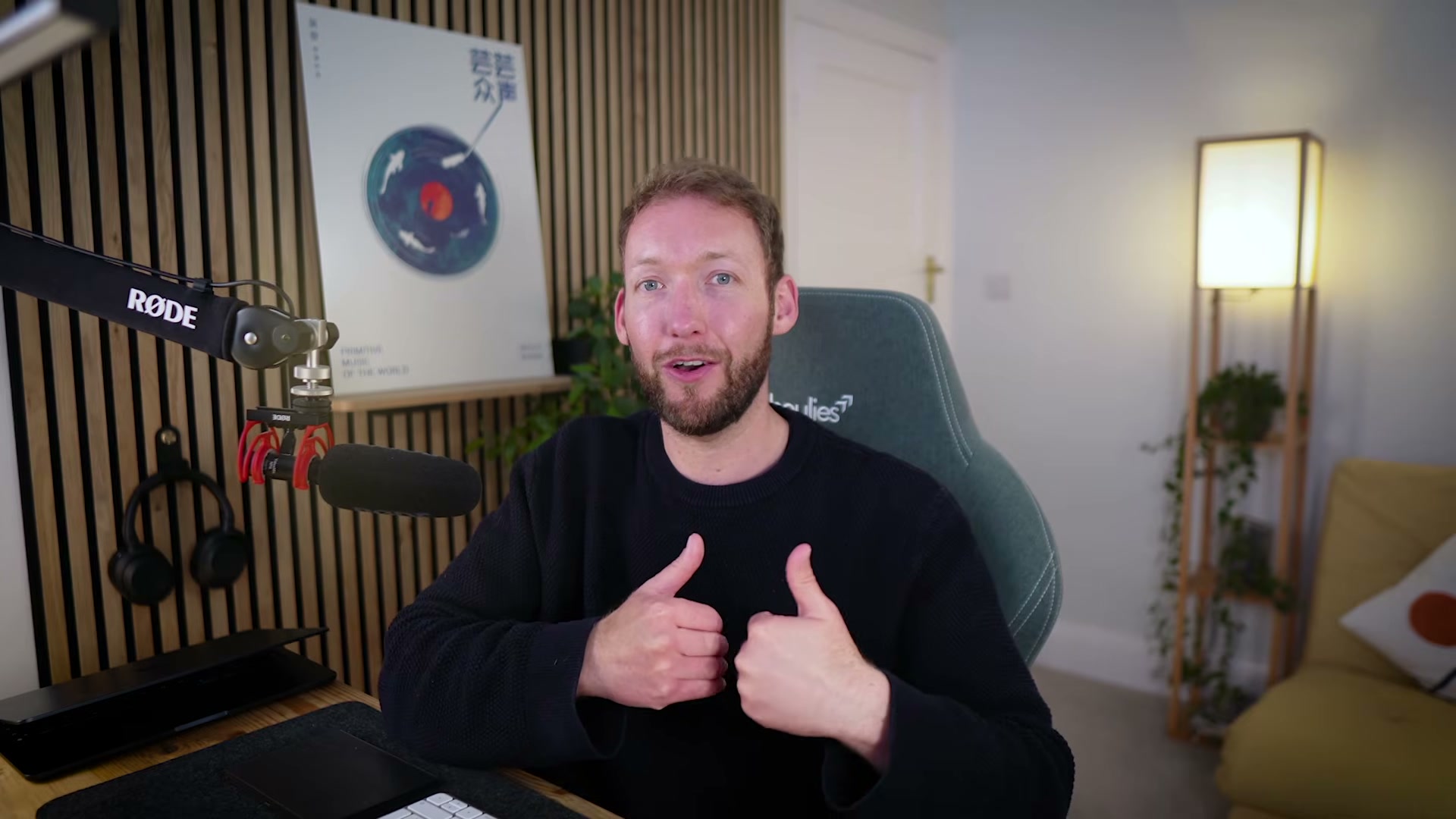 Level 4 — Multi-Agent System: skills, memory, a reasoning core, and MCP-connected tools (scheduler, analytics, CRM) working together to autonomously repurpose video content across every channel.